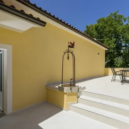 Villa Ljuba In Jurani - Haus Fuer 4-6 Personen