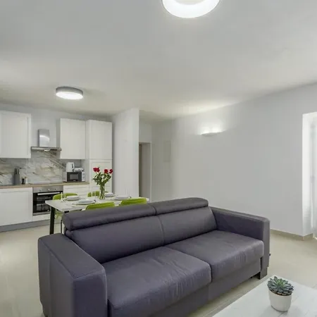 Vila Ljuba In Jurani - Haus Fuer 4-6 Personen