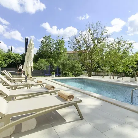 Vila Ljuba In Jurani - Haus Fuer 4-6 Personen Benazici